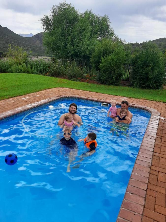 Wilgewandel Holiday Farm & Day Restaurant Oudtshoorn Eksteriør billede