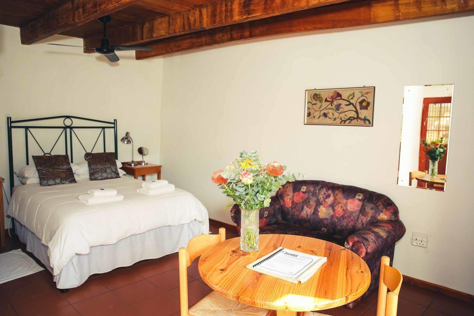 Wilgewandel Holiday Farm & Day Restaurant Oudtshoorn Eksteriør billede
