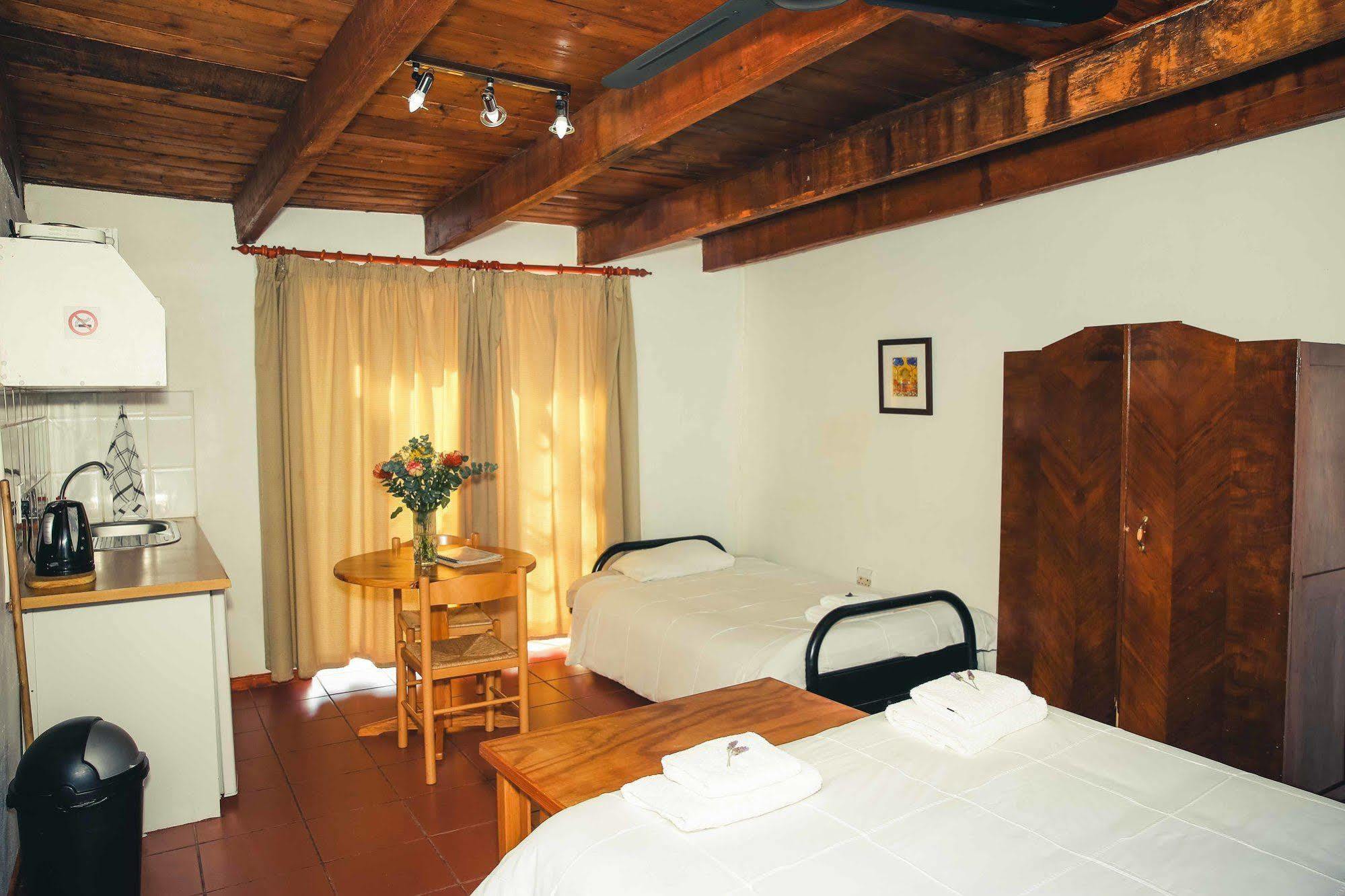 Wilgewandel Holiday Farm & Day Restaurant Oudtshoorn Eksteriør billede